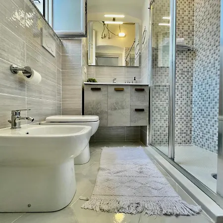 Finalborgo Elegante E Indipendente - A/c E Wifi 菲纳莱利古雷