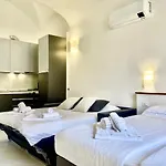 アパート Finalborgo Elegante E Indipendente - A/c E Wifi フィナーレ・リーグレ