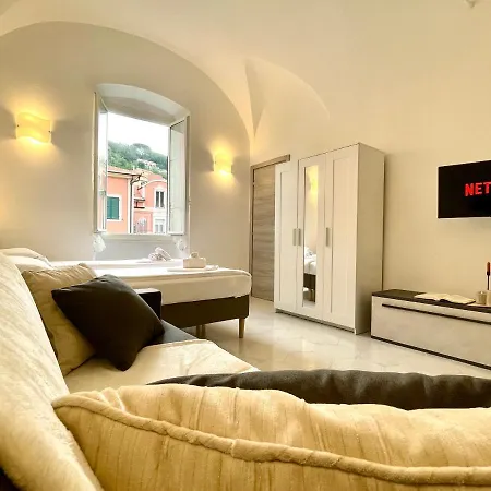 Finalborgo Elegante E Indipendente - A/c E Wifi